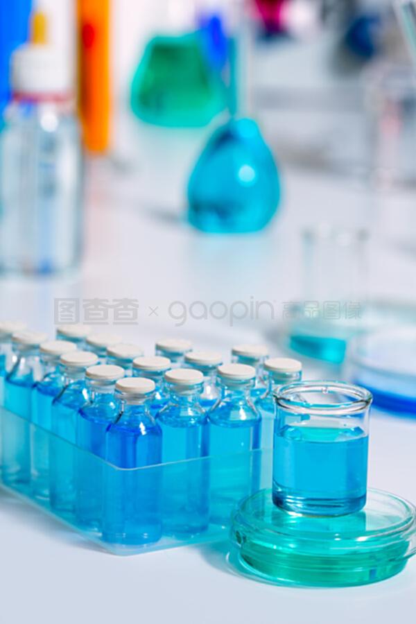 化学科学实验室蓝色玻璃瓶